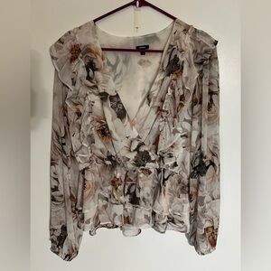 Express Floral V-Neck Flutter Ruffle Peplum Top